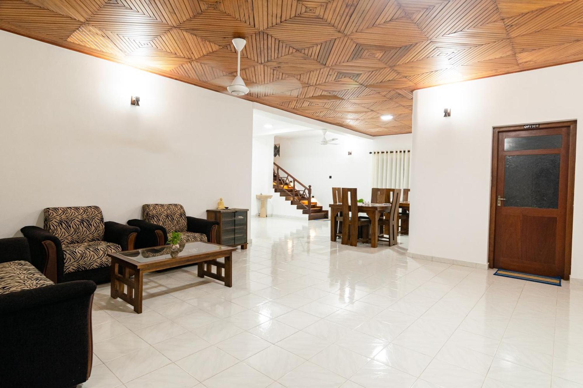 Omega Villa 高尔 外观 照片