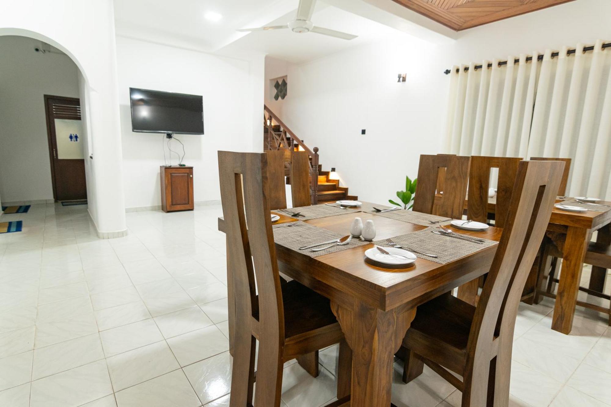 Omega Villa 高尔 外观 照片