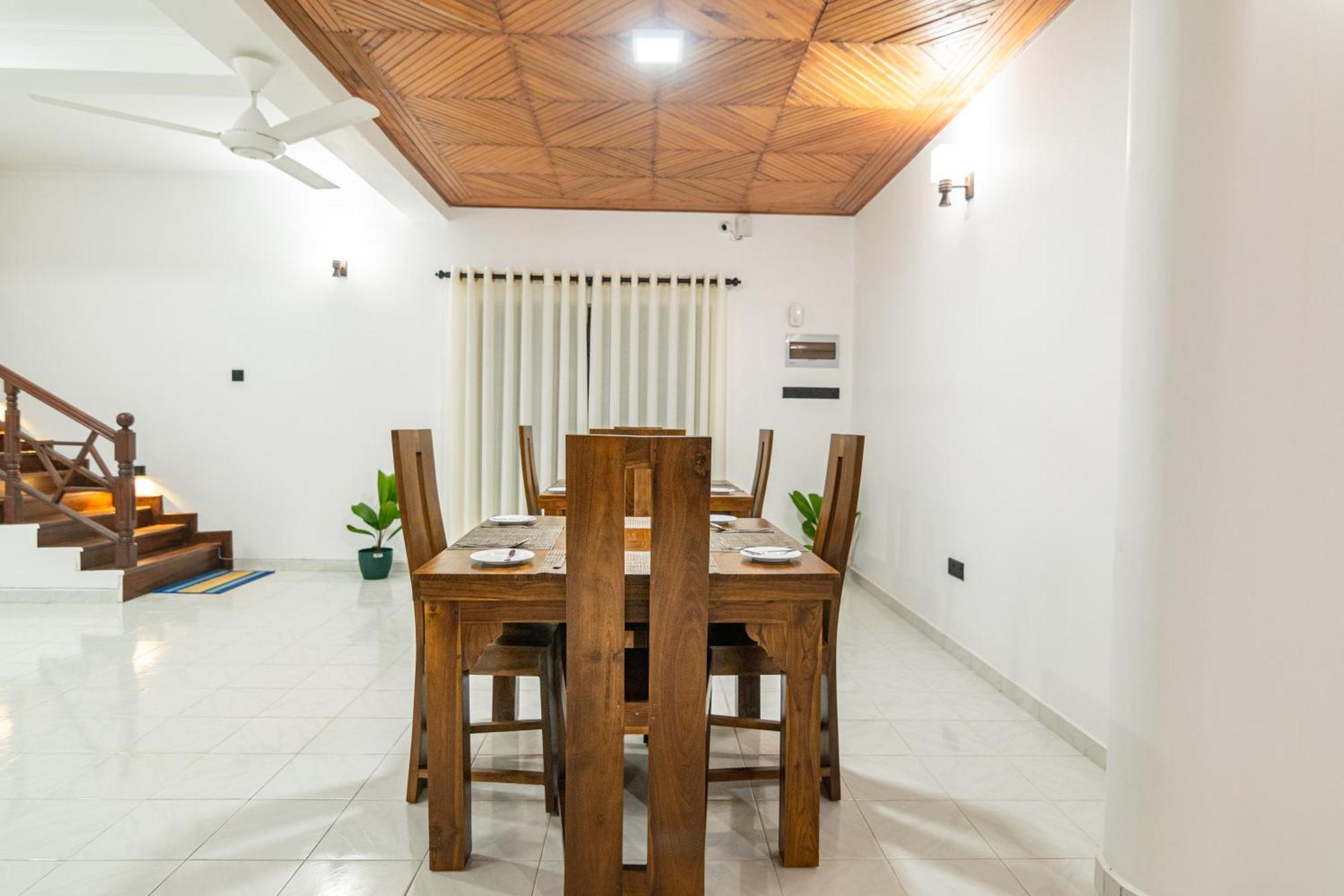 Omega Villa 高尔 外观 照片