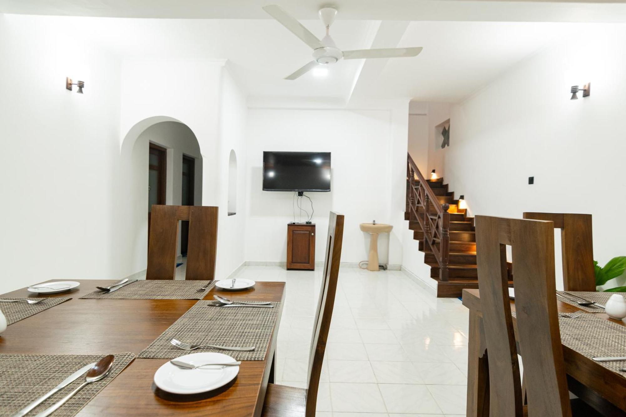 Omega Villa 高尔 外观 照片
